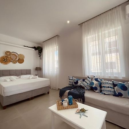 Kyma Luxury Suite Kiáton 外观 照片