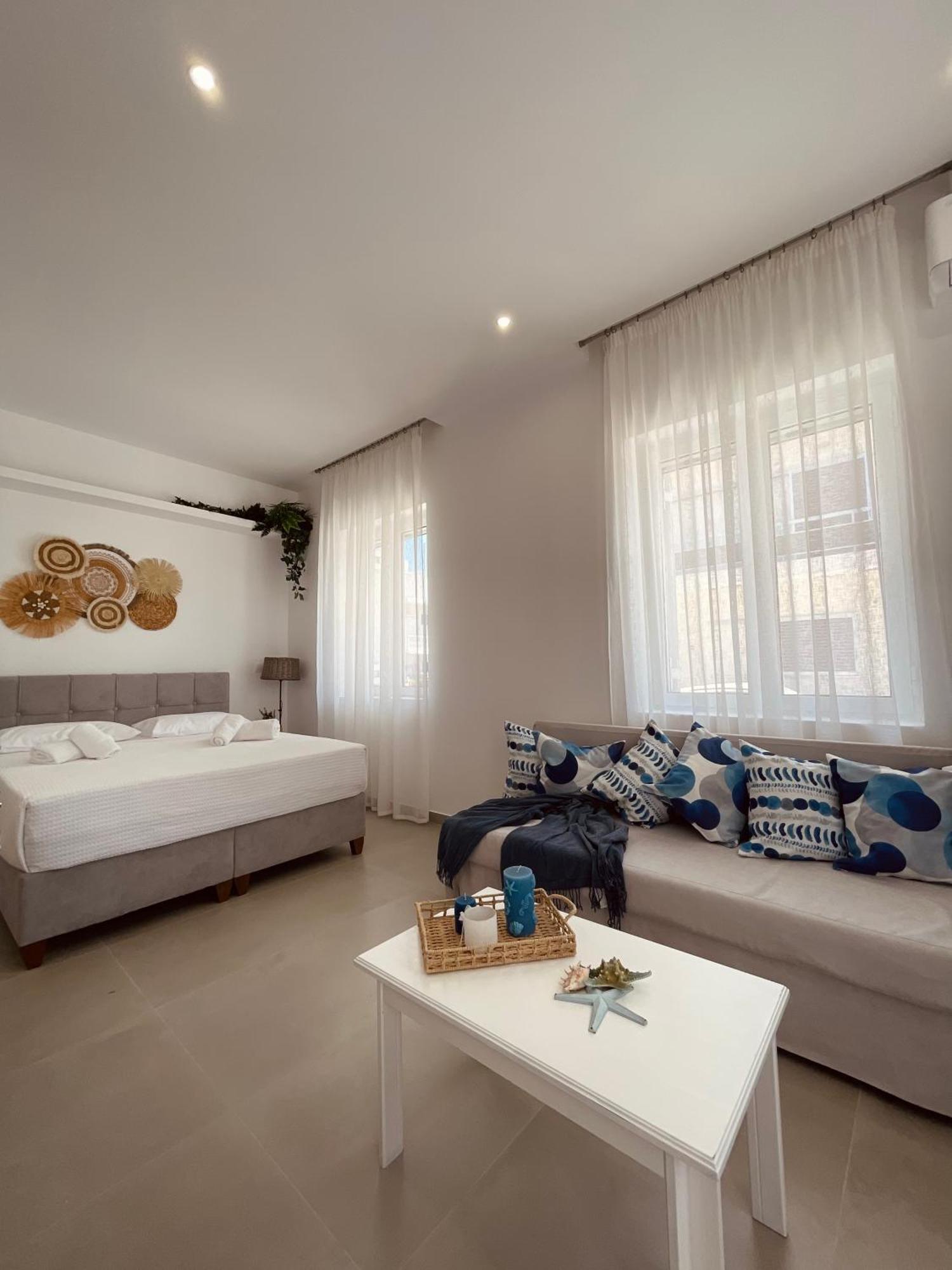 Kyma Luxury Suite Kiáton 外观 照片