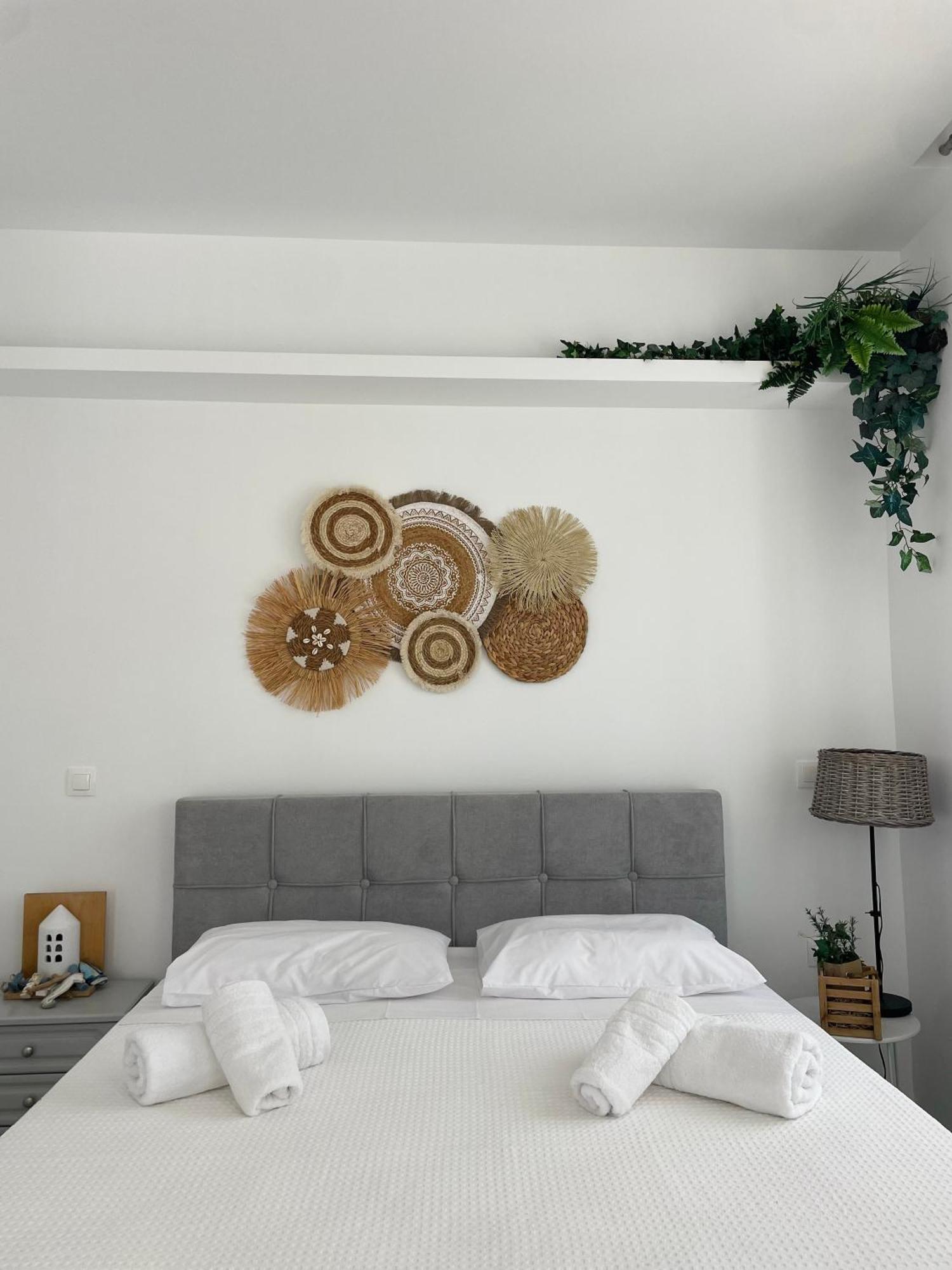Kyma Luxury Suite Kiáton 外观 照片